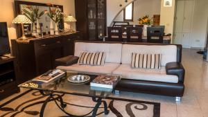 dolphine apatment turunç