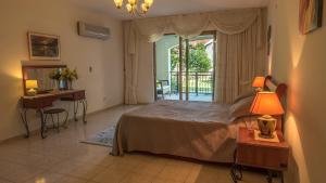 dolphine apatment turunç