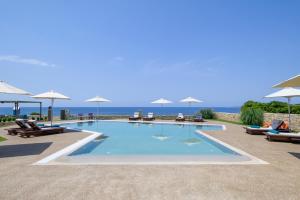 Callisto Seaside Homes & Suites