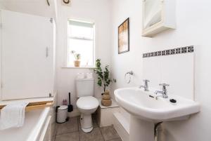 Characterful 2 bed apartment Spacious Comfy