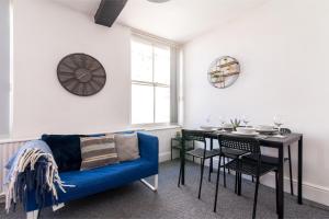 Characterful 2 bed apartment - Spacious & Comfy