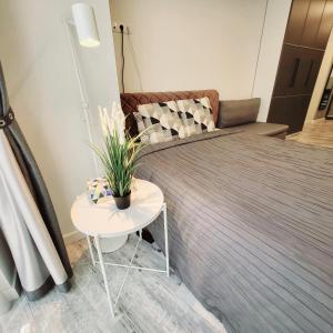 HaPPy Inn Laime Studio, Self Check-In-24-7, A-C, Parking-in-the-underground-Garage