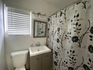 Small House Near Airport Beach - Wynwood