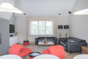 Ruime woning met grote omheinde tuin