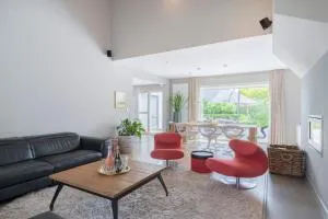 Ruime woning met grote omheinde tuin - 贝灵恩