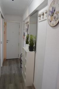 Inlesa 5A Holiday apt with pool