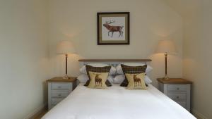 Superior Double Room room in Loch Ness Lodge