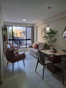 Apto a 200metros da praia do Bessa!