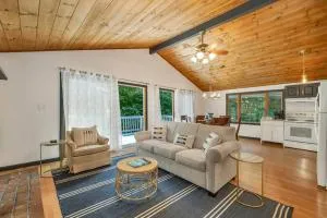 Gunstock & Lakes Region Year Round Chalet - Belmont