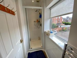 Spacious Two Bedroom House - TM