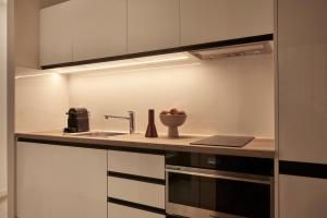 Comfort Apartment with balcony room in Hestia - Asklipiou 61