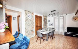 Maisons de vacances Beautiful home in Prades with WiFi and 3 Bedrooms : photos des chambres