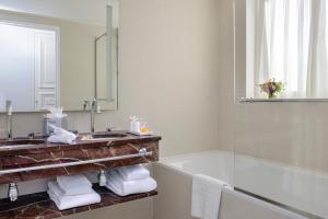 Hotels Hotel Alfred Sommier : Suite Junior