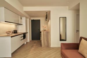 Family Apartment with balcony room in Hestia - Asklipiou 61
