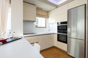 De President Suite, DeMaNi President Suites