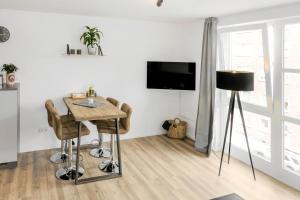 Wohlfühlwohnung im Zentrum mit 24-7 Self Check-In, WLAN & Smart TV