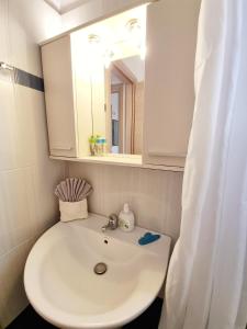 Physis - Seaview Maisonette