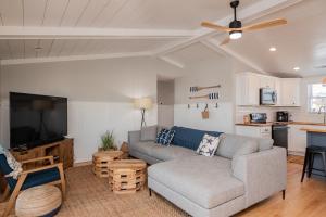 Sawyers Shore Shack by Oak Island Accommodations - Ubytování bez kategorie ve městě Oak Island