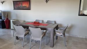 5 on Aruba - Marina Martinique