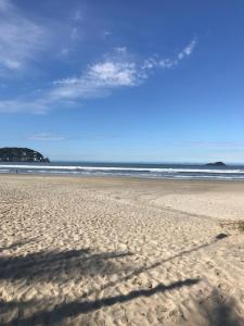 Cobertura com piscina e churrasqueira - Guarujá