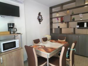 NASTY 24 ApartHotel Pool & Spa Mamaia Nord