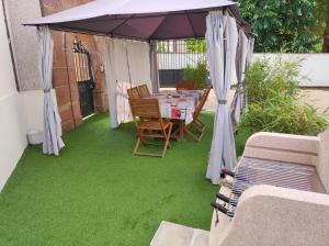 Gîte "fils et cotons" Piscine Intérieure chauffée à lannée et sauna privé