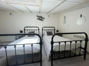 Maisons de vacances T3 COSY MAISON DE VILLE TERRASSE AU CALME : photos des chambres