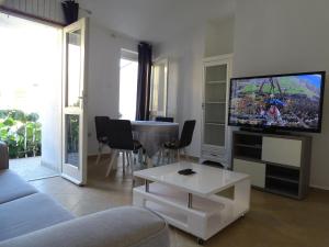 Apartment Hypnos Petrovac