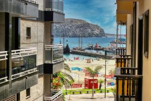 Cozy main square and beachfront 3-bedrooms apartment