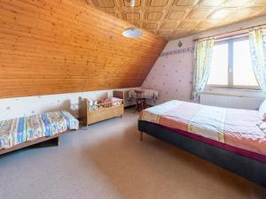 Maisons de vacances Holiday home in Ruederbach with private garden : photos des chambres