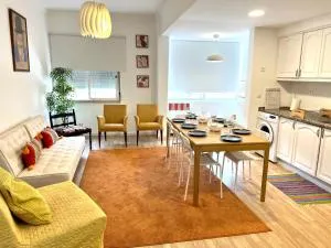 Almada big flat next To Lisbon and Caparica beach - Sobreda
