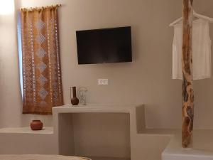 Elements Cave Suites