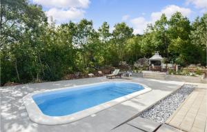 Gorgeous Home In Muc With Wifi