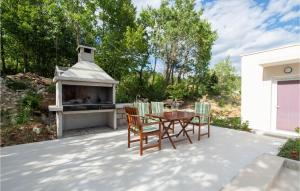 Gorgeous Home In Muc With Wifi