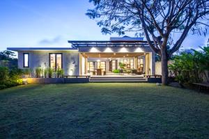 Luxury 5-Bedrooms Private Pool Villa Ungasan Bali