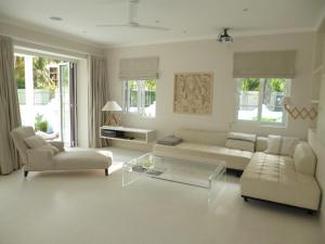 Villa Mimi Beachfront Beau Vallon