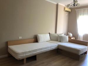 Garden View! Seaside Apartment