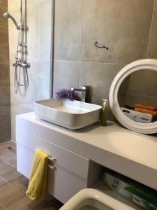 Garden View! Seaside Apartment