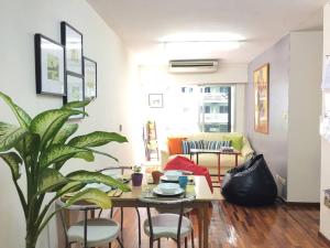 4 Peoples,2 Nice Rooms for Family friends close to all central and tourist point