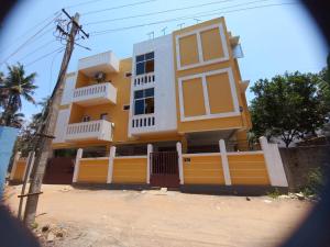 Cheerful 2-bedroom near Auro Beach