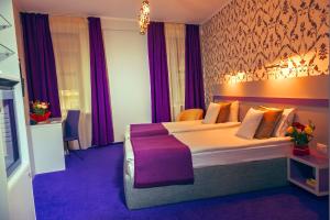 Standard Twin Room room in Hotel Trianon