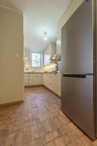 Golden ApartmentsZam13