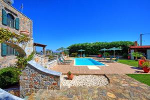 Villa Antina by PosarelliVillas