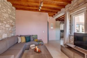 TAKIS GUESTHOUSE- Laoura-HERMOUPOLIS