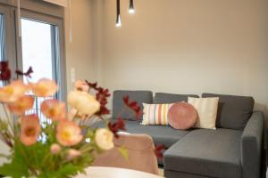 Evaggelismos m station studio for 3 pers by MPS