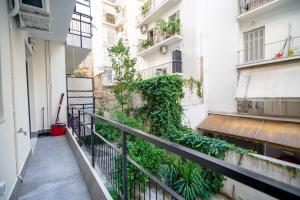 Evaggelismos m station studio for 3 pers by MPS