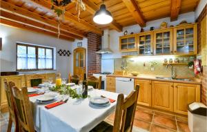 2 Bedroom Stunning Home In Jalzabet