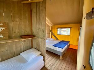 Tentes de luxe Camping la Kahute - Tente lodge au coeur de la foret : photos des chambres