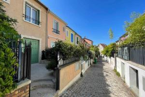 Charming townhouse with garden in the City of Love