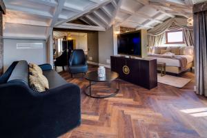 BW Premier Collection CHC Continental